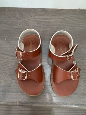 FootMates Toddler Brown Buckle Sandals with Gold Hardware